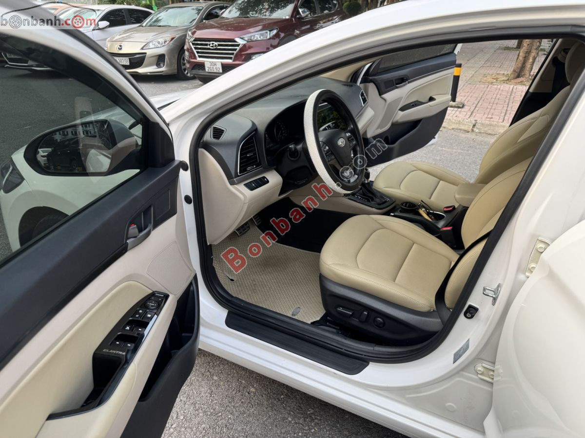 Bán ô tô Hyundai Elantra 2.0 AT - 2018 - xe cũ