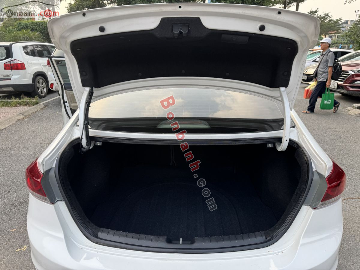 Bán ô tô Hyundai Elantra 2.0 AT - 2018 - xe cũ