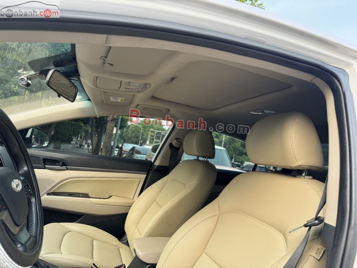 Bán ô tô Hyundai Elantra 2.0 AT - 2018 - xe cũ