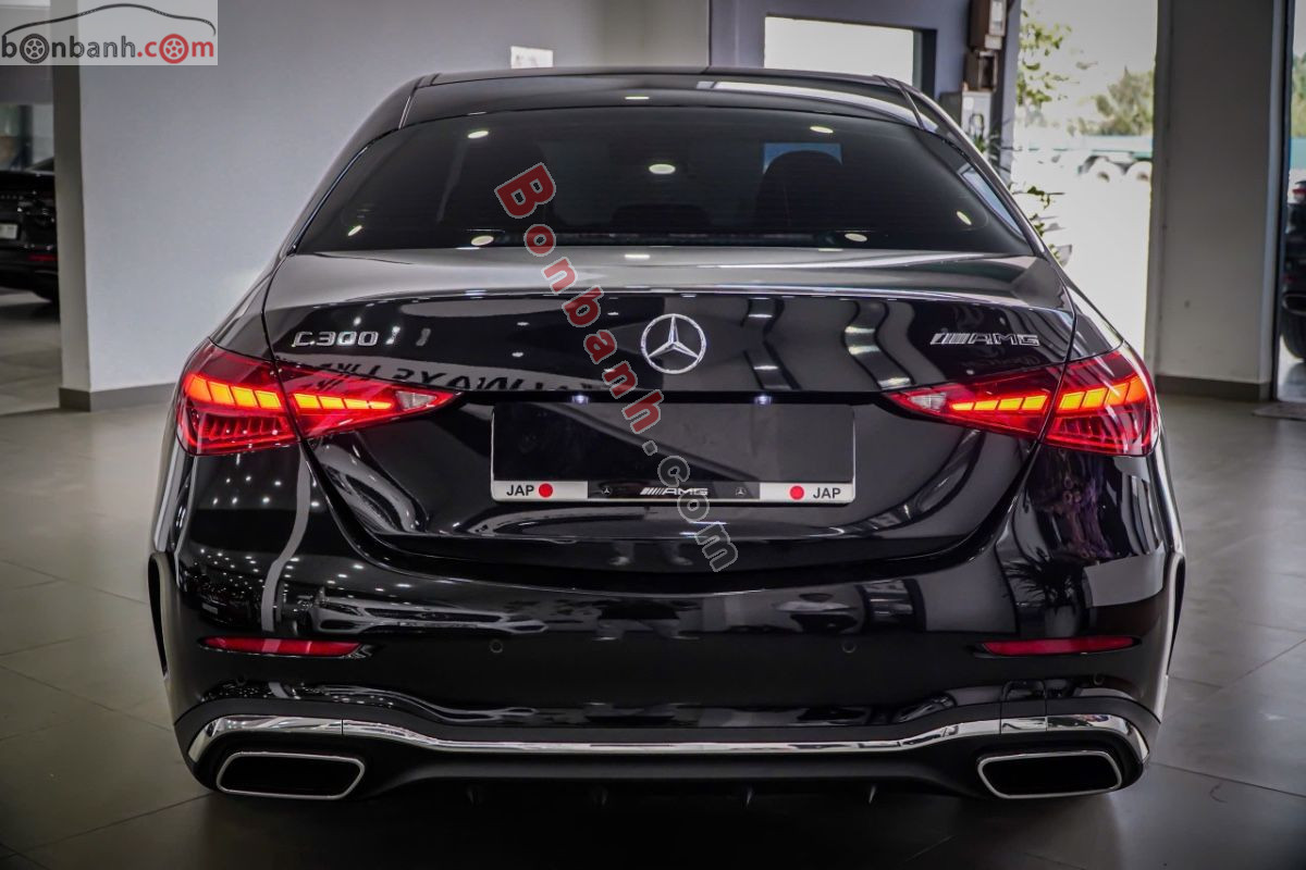 Bán ô tô Mercedes Benz C class C300 AMG - 2022 - xe cũ