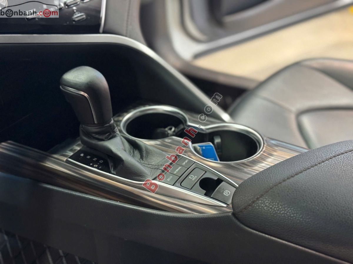 Bán ô tô Toyota Camry 2.5Q - 2020 - xe cũ