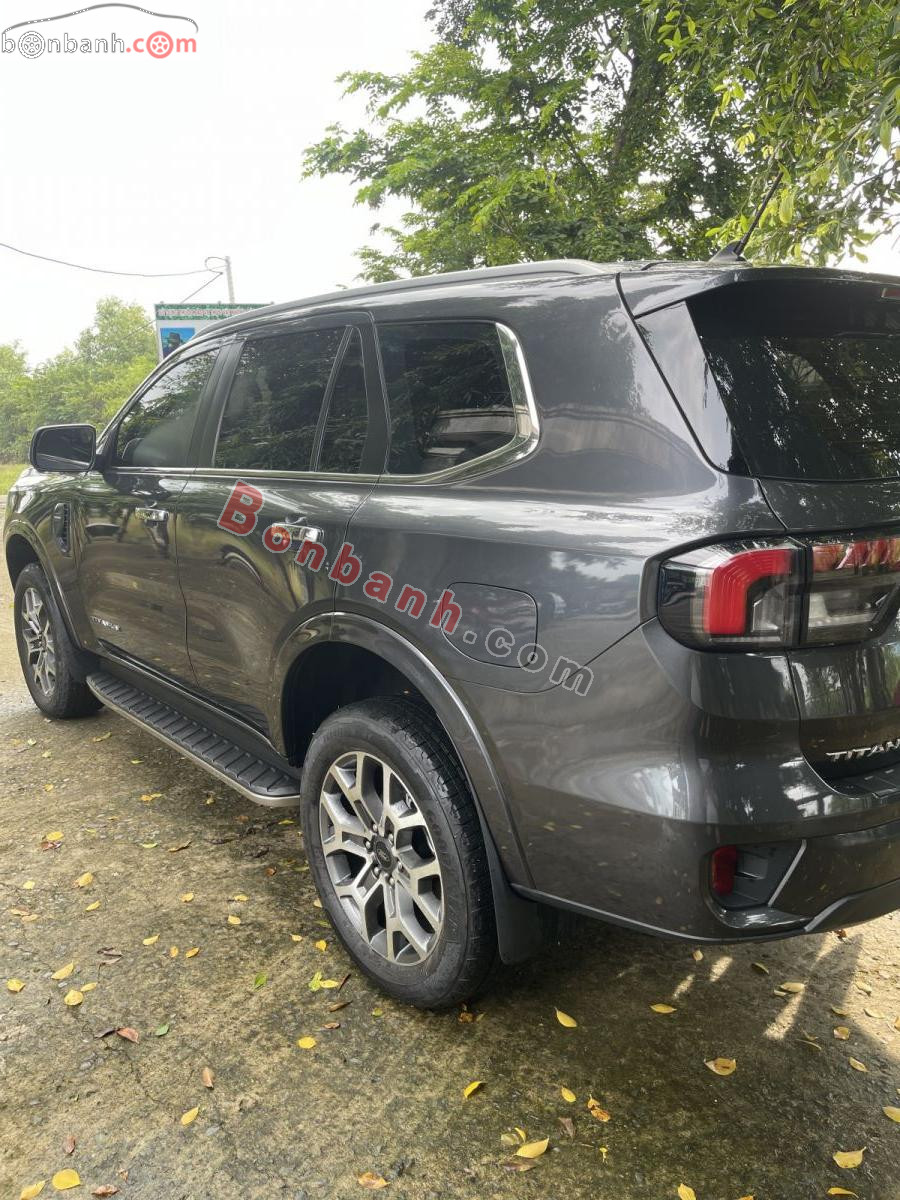 Bán ô tô Ford Everest Titanium 2.0L 4x2 AT - 2022 - xe cũ