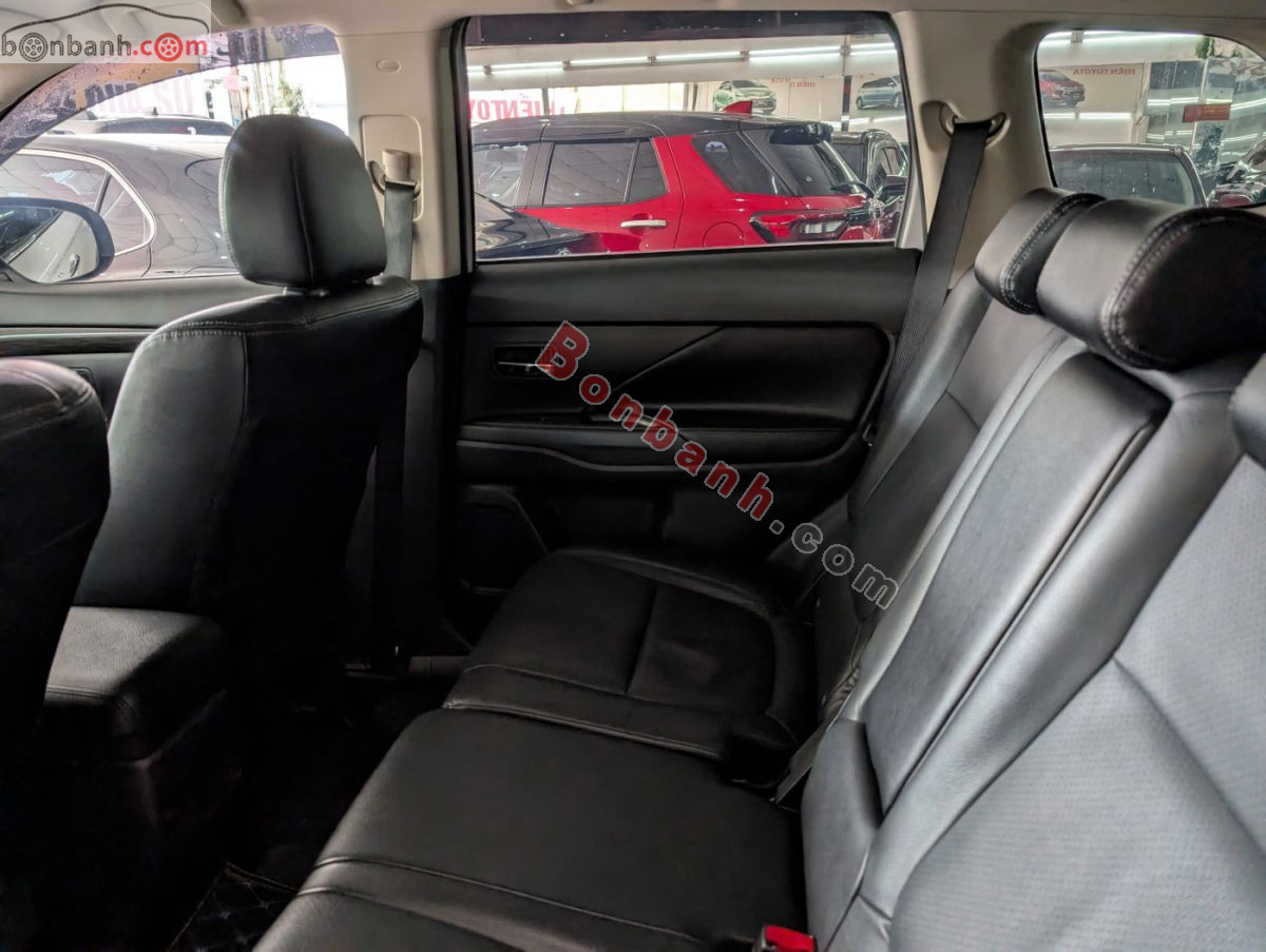 Bán ô tô Mitsubishi Outlander 2.4 CVT Premium - 2019 - xe cũ