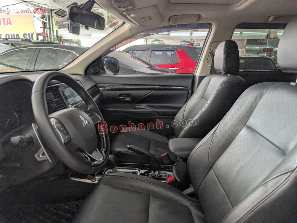Bán ô tô Mitsubishi Outlander 2.4 CVT Premium - 2019 - xe cũ