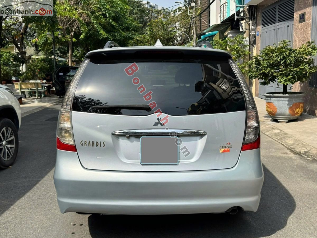 Bán ô tô Mitsubishi Grandis 2.4 AT - 2005 - xe cũ