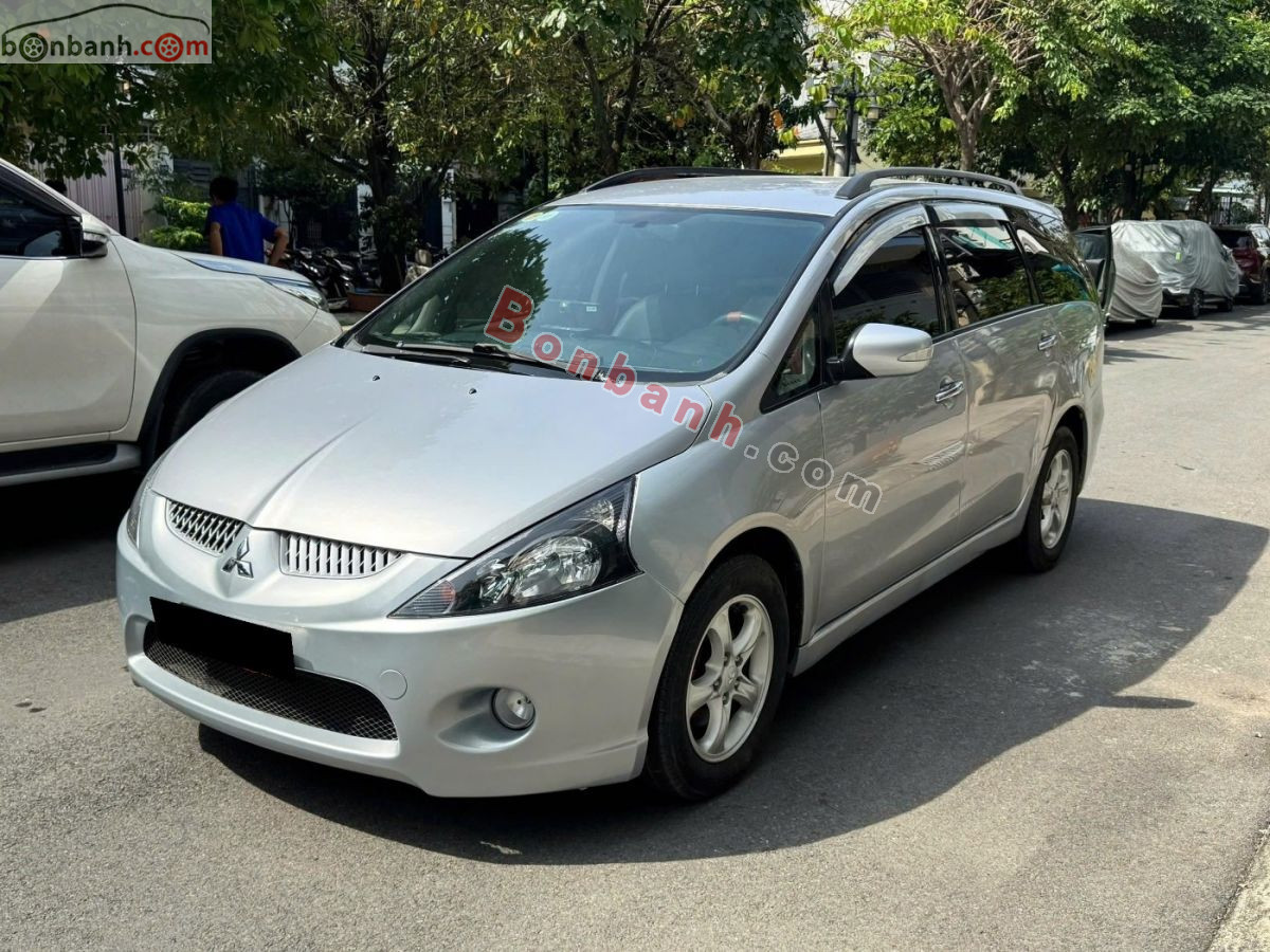 Bán ô tô Mitsubishi Grandis 2.4 AT - 2005 - xe cũ