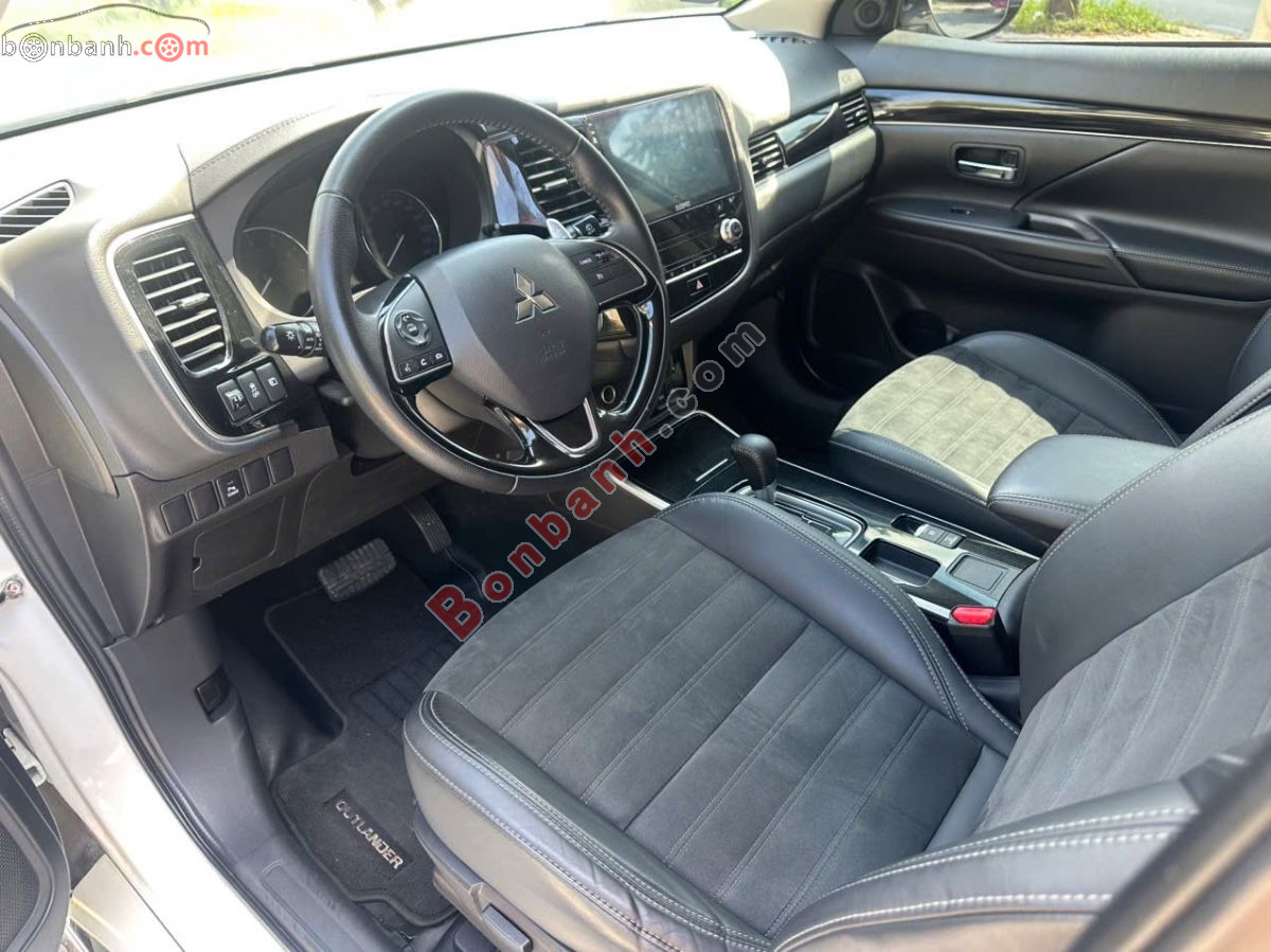 Bán ô tô Mitsubishi Outlander 2.0 CVT - 2022 - xe cũ