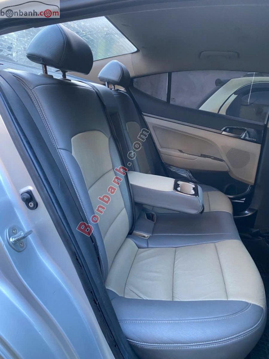 Bán ô tô Hyundai Elantra 1.6 MT - 2018 - xe cũ
