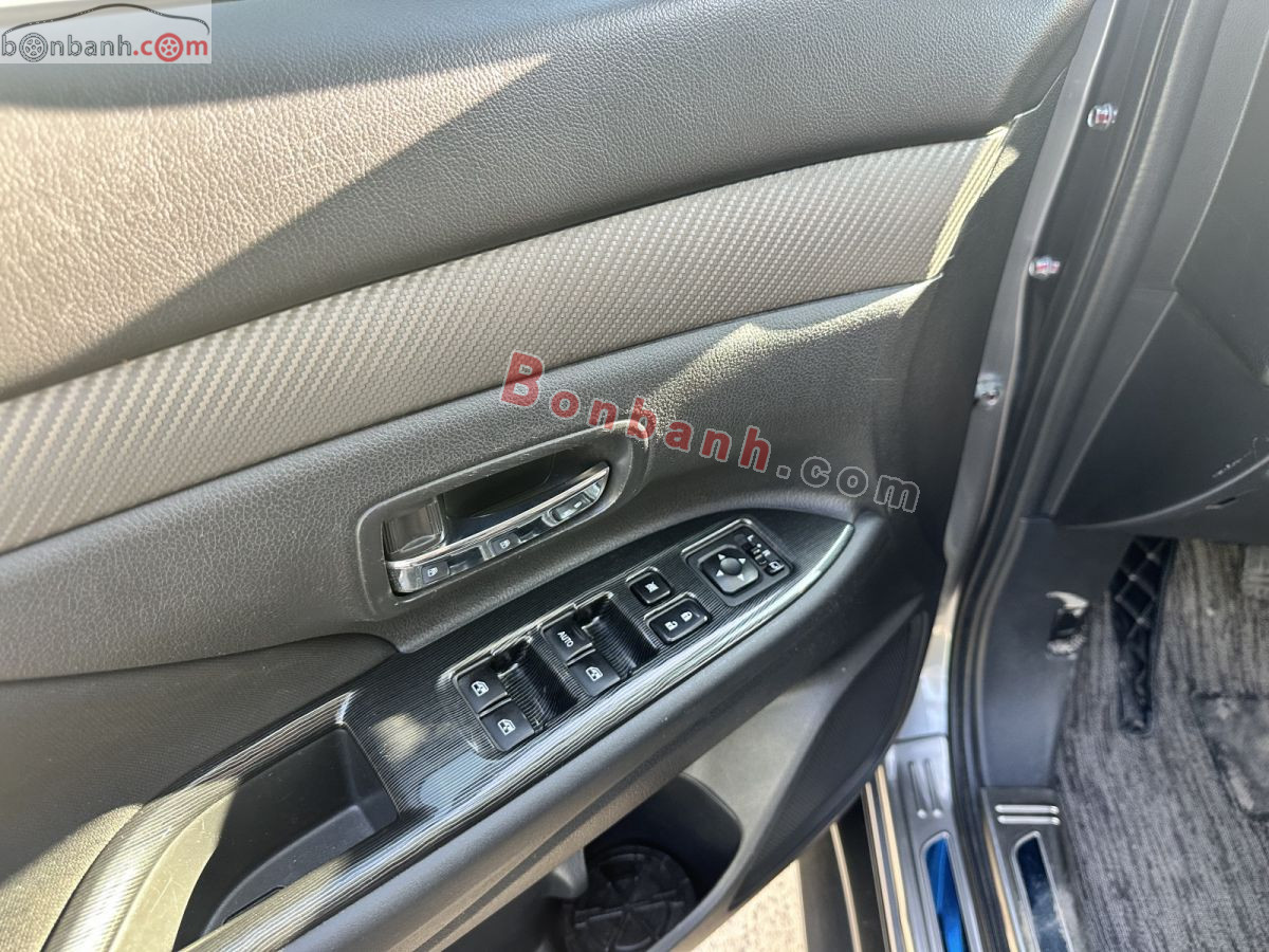 Bán ô tô Mitsubishi Outlander 2.0 CVT - 2019 - xe cũ
