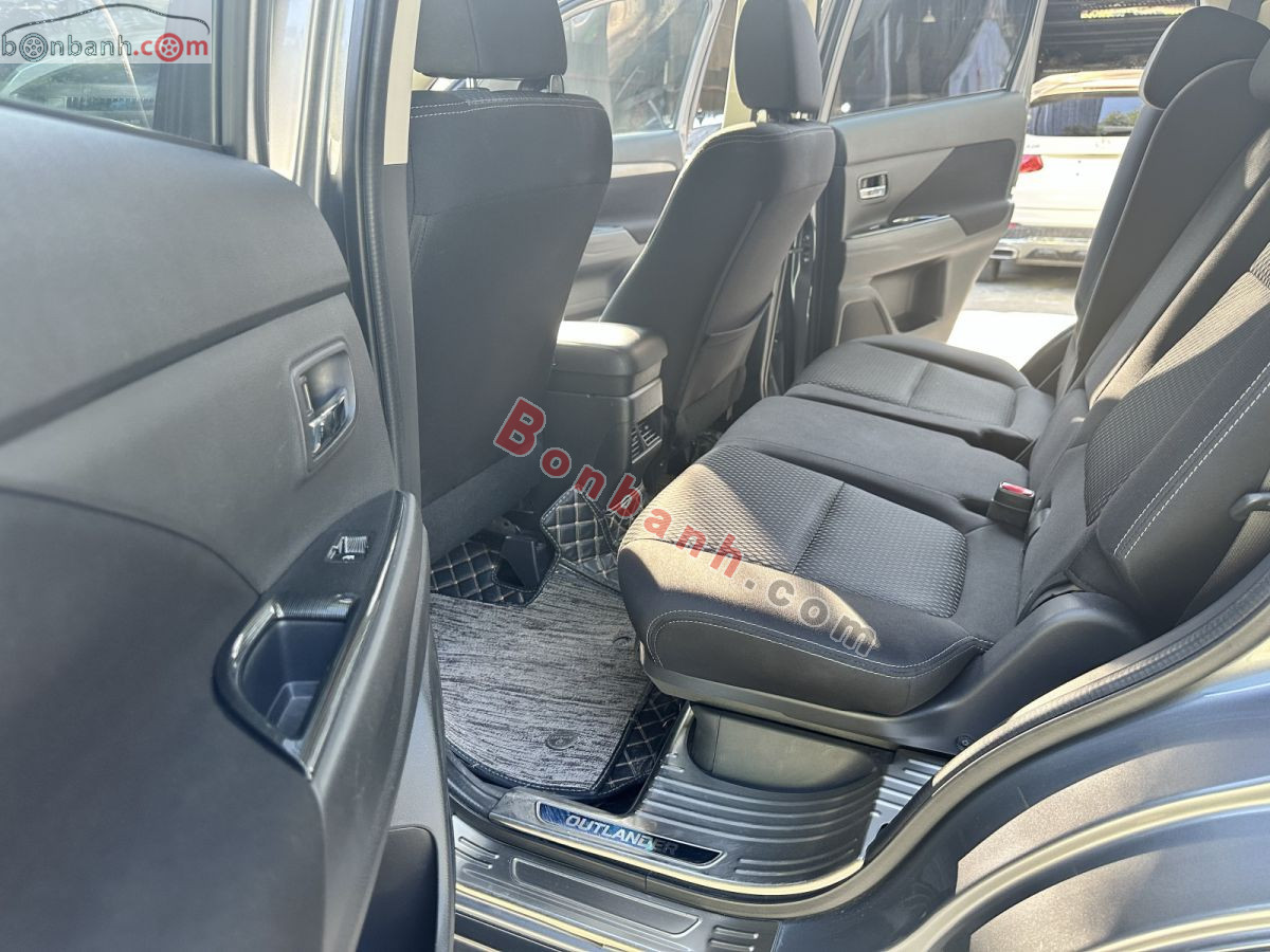 Bán ô tô Mitsubishi Outlander 2.0 CVT - 2019 - xe cũ