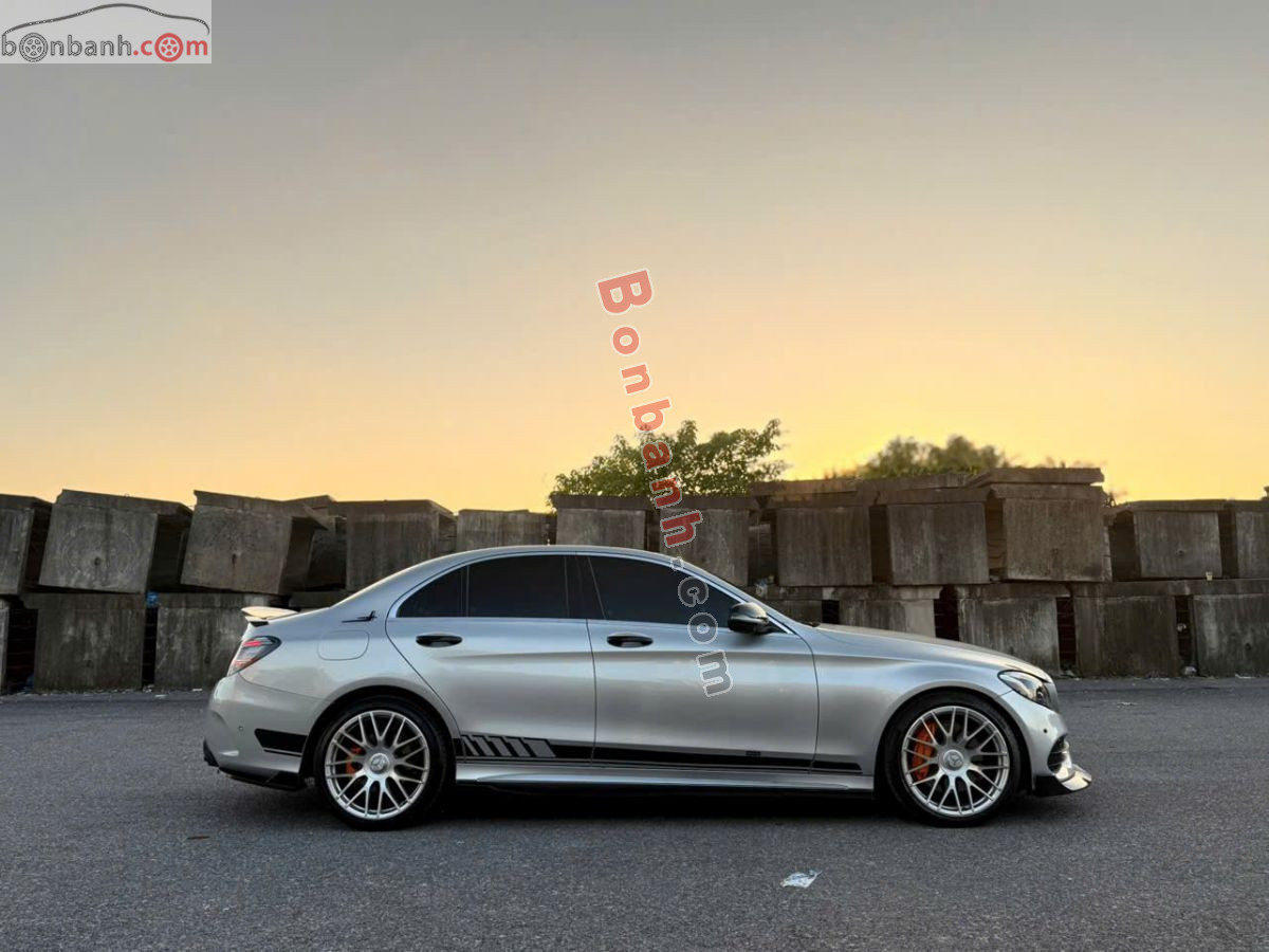 Bán ô tô Mercedes Benz C class C300 AMG - 2017 - xe cũ