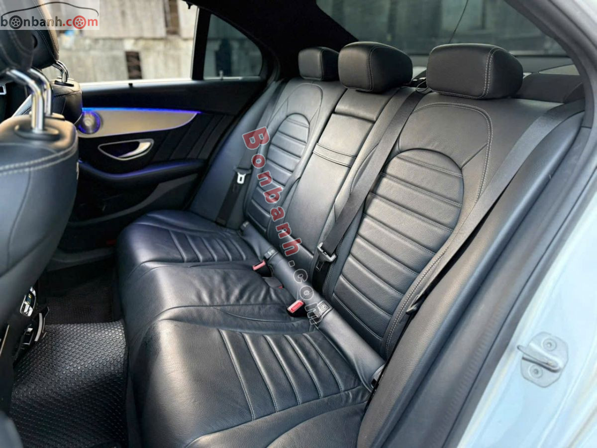 Bán ô tô Mercedes Benz C class C300 AMG - 2017 - xe cũ