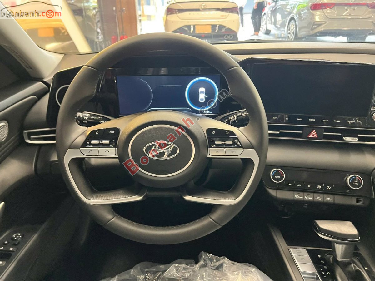 Bán ô tô Hyundai Elantra 1.6 AT Đặc biệt - 2025 - xe cũ