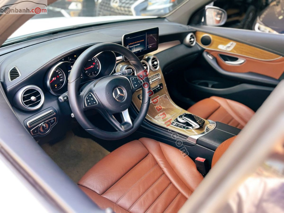 Bán ô tô Mercedes Benz GLC 250 4Matic - 2017 - xe cũ