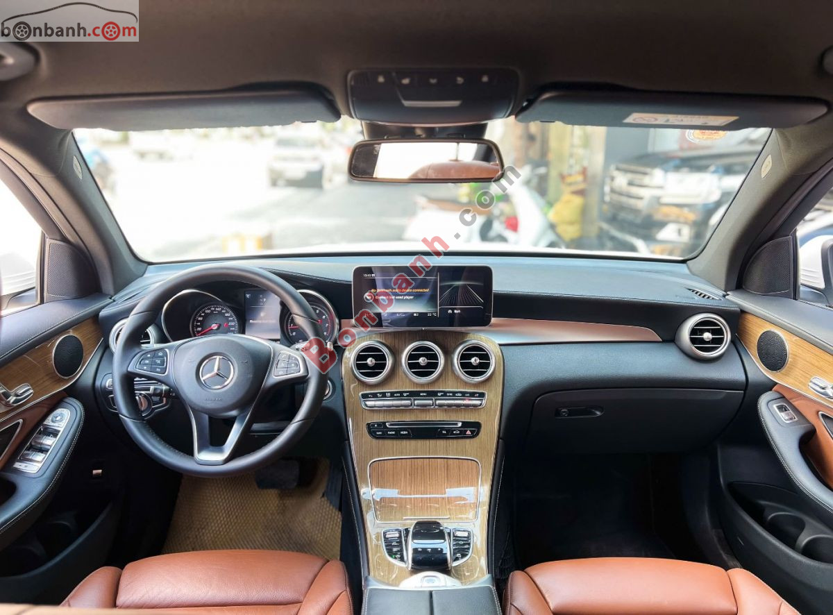 Bán ô tô Mercedes Benz GLC 250 4Matic - 2017 - xe cũ