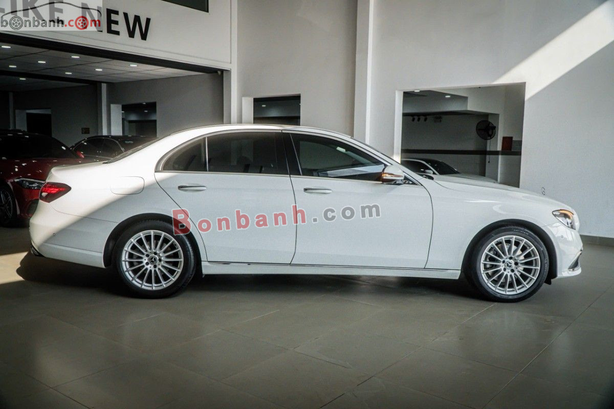 Bán ô tô Mercedes Benz E class E200 Exclusive - 2022 - xe cũ
