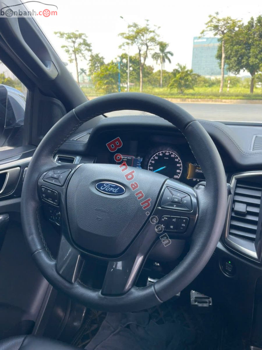 Bán ô tô Ford Everest Titanium 2.0L 4x2 AT - 2022 - xe cũ
