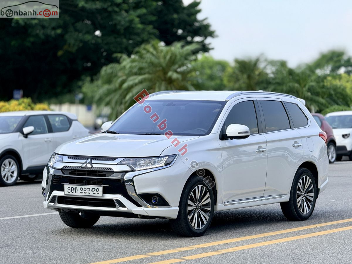 Bán ô tô Mitsubishi Outlander 2.0 CVT - 2023 - xe cũ