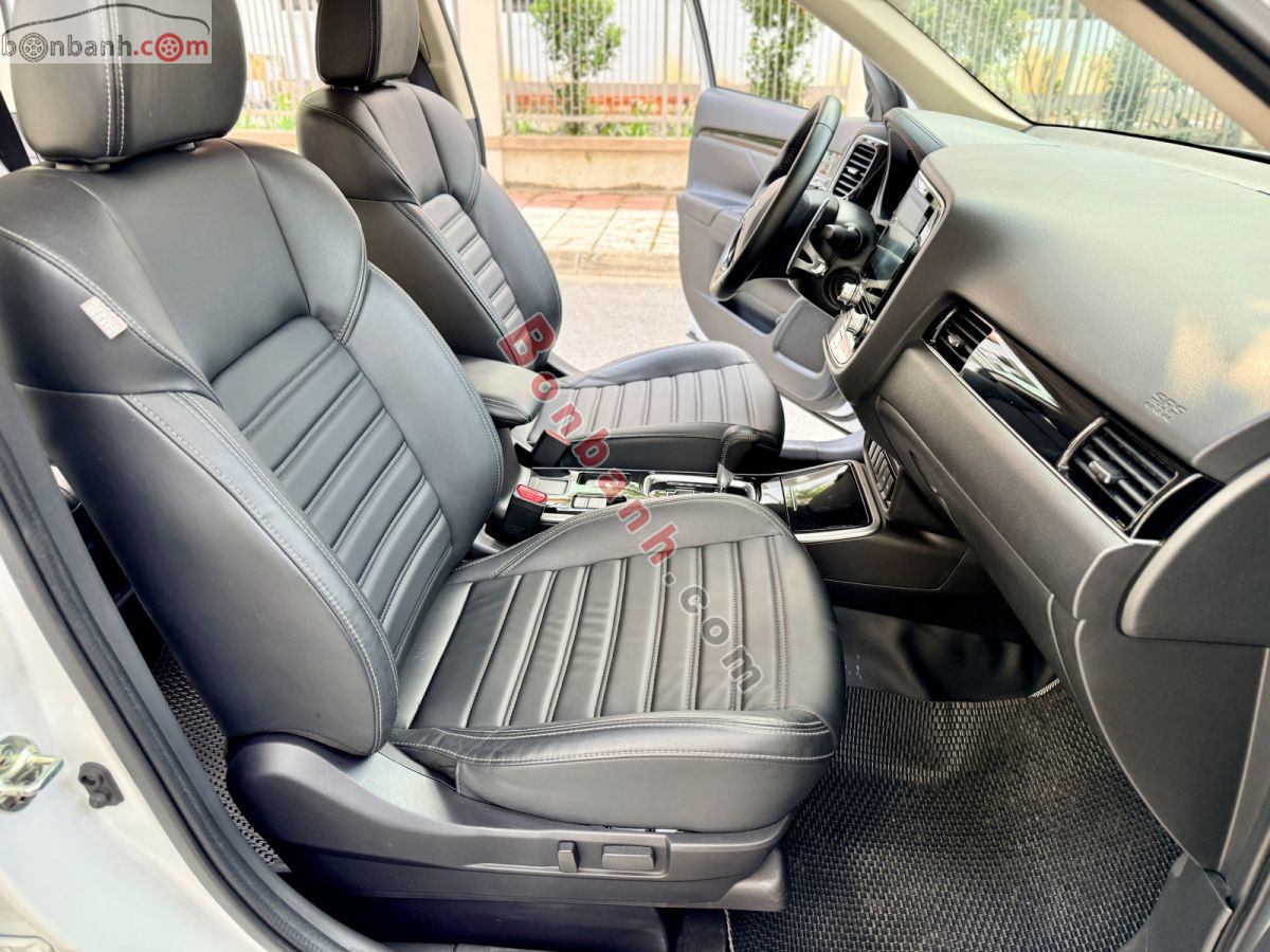 Bán ô tô Mitsubishi Outlander 2.0 CVT - 2023 - xe cũ