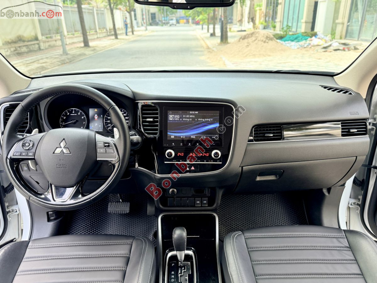 Bán ô tô Mitsubishi Outlander 2.0 CVT - 2023 - xe cũ