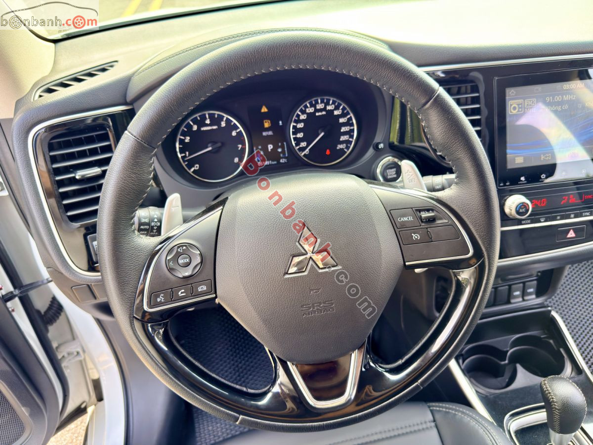 Bán ô tô Mitsubishi Outlander 2.0 CVT - 2023 - xe cũ