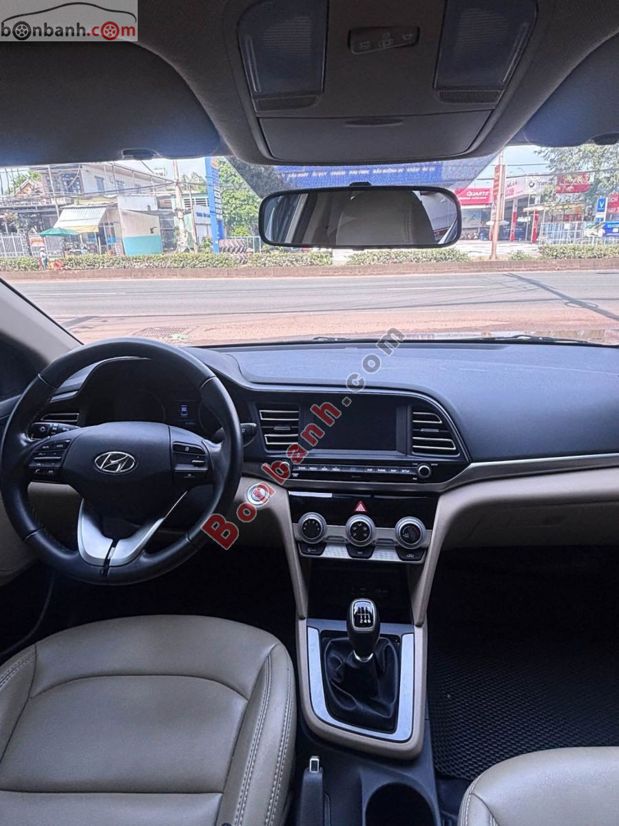 Bán ô tô Hyundai Elantra 1.6 MT - 2021 - xe cũ