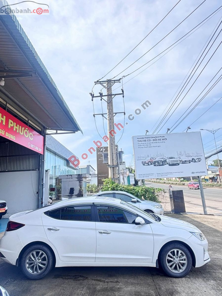 Bán ô tô Hyundai Elantra 1.6 MT - 2021 - xe cũ
