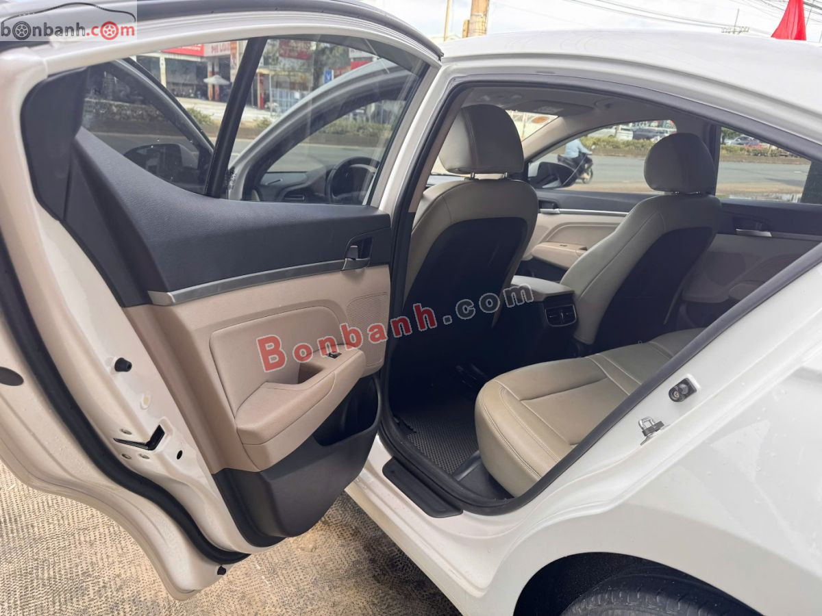 Bán ô tô Hyundai Elantra 1.6 MT - 2021 - xe cũ