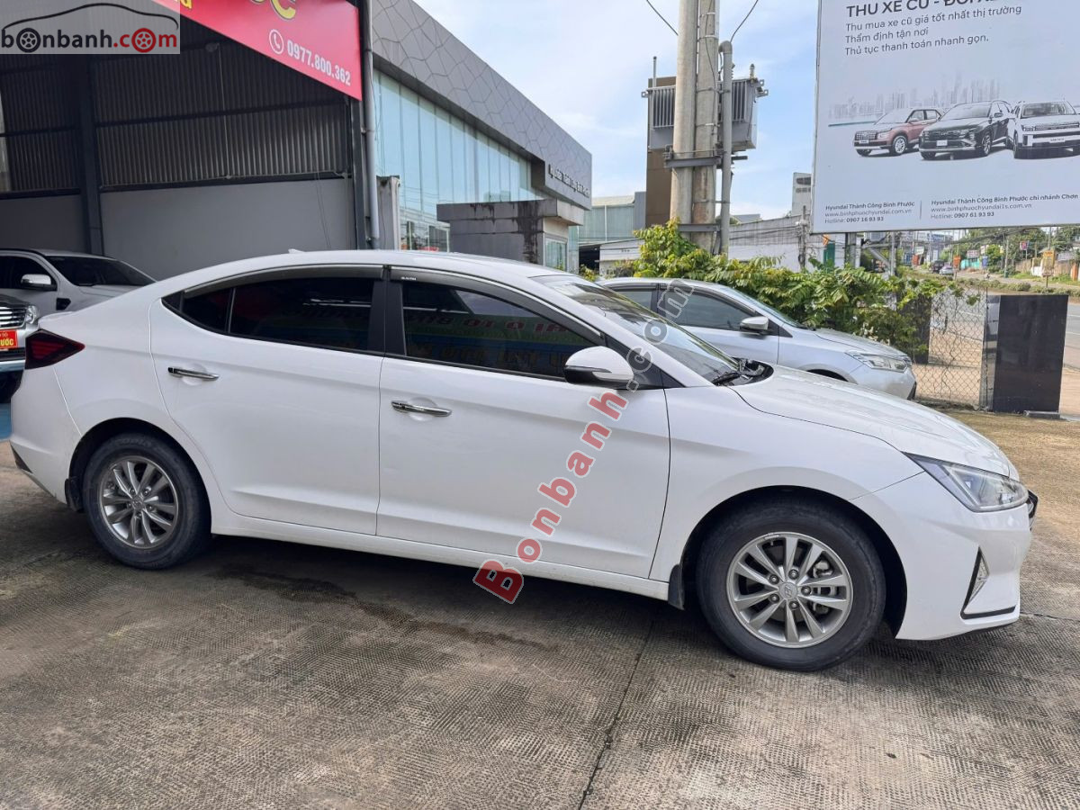 Bán ô tô Hyundai Elantra 1.6 MT - 2021 - xe cũ