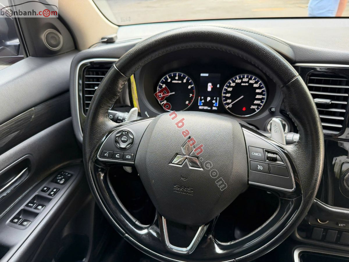 Bán ô tô Mitsubishi Outlander 2.4 CVT Premium - 2018 - xe cũ