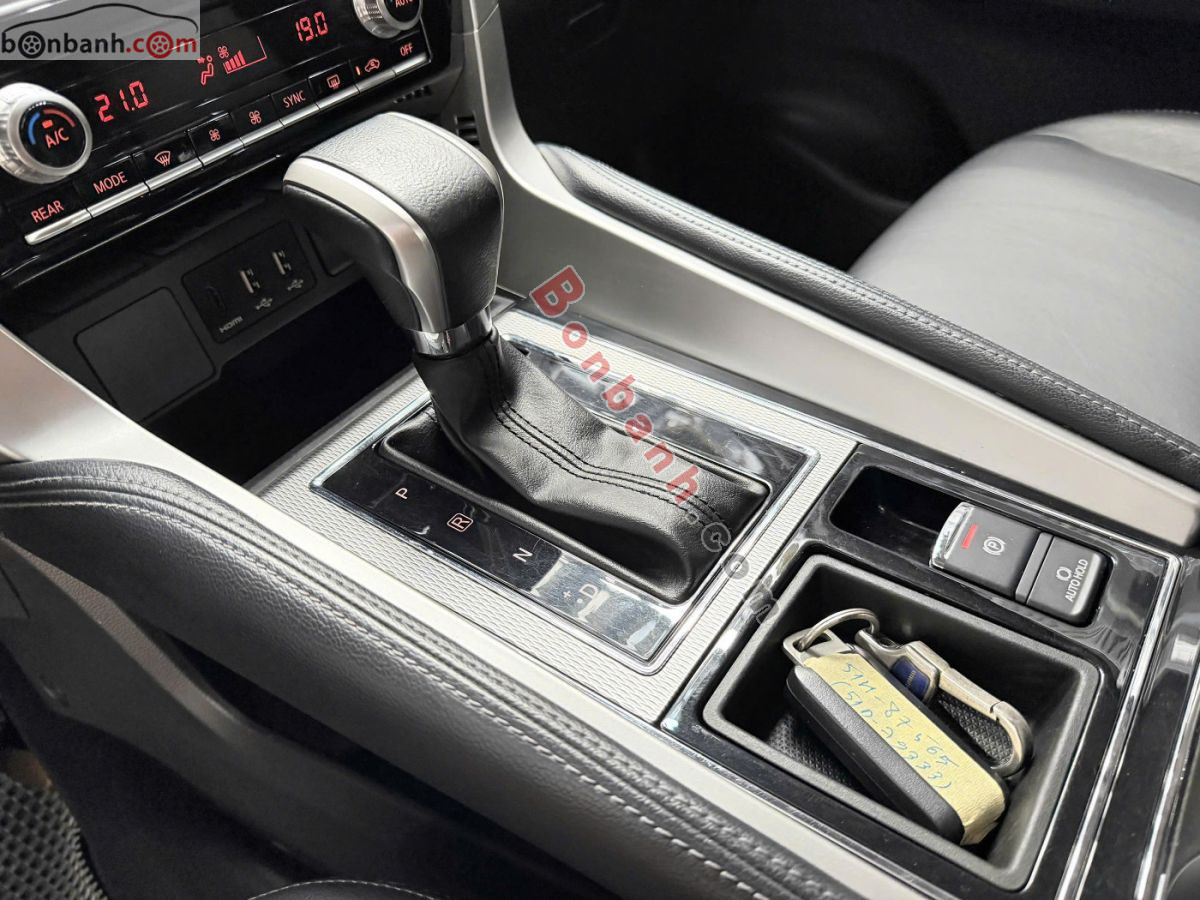 Bán ô tô Mitsubishi Pajero Sport 2.4D 4x2 AT - 2020 - xe cũ