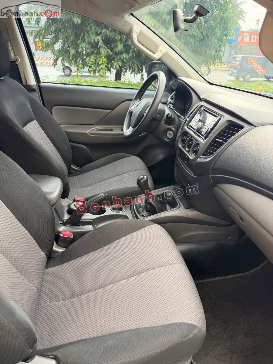 Bán ô tô Mitsubishi Triton 4x2 MT - 2019 - xe cũ