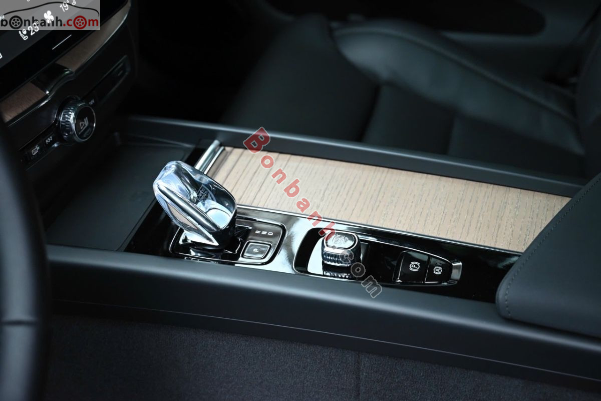 Bán ô tô Volvo XC60 Ultra B5 AWD - 2025 - xe cũ