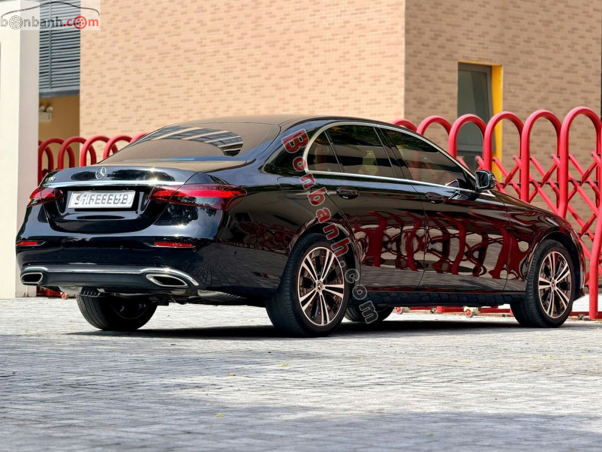 Bán ô tô Mercedes Benz E class E180 - 2022 - xe cũ
