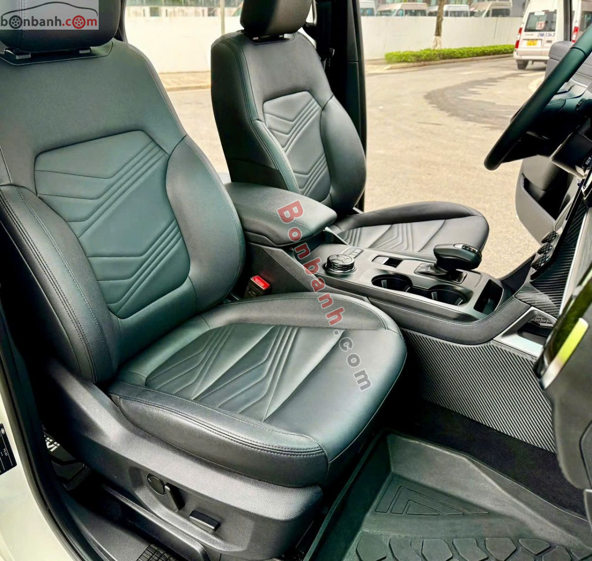 Bán ô tô Ford Everest Titanium Plus 2.0L 4x4 AT - 2024 - xe cũ