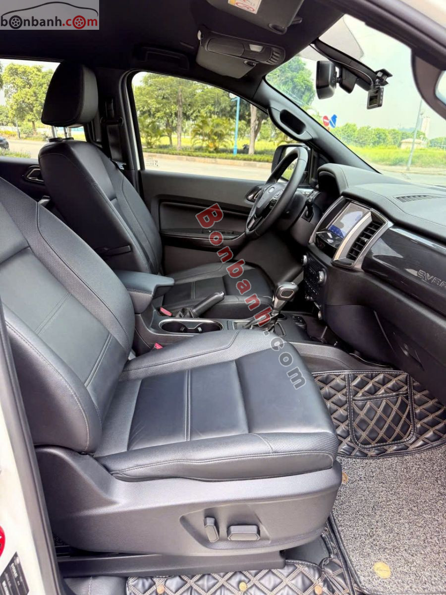 Bán ô tô Ford Everest Titanium 2.0L 4x2 AT - 2022 - xe cũ