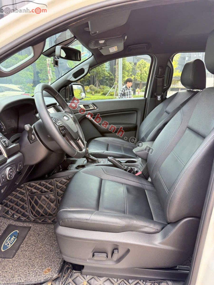Bán ô tô Ford Everest Titanium 2.0L 4x2 AT - 2022 - xe cũ