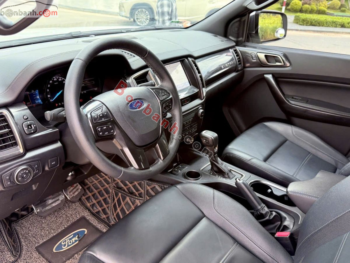 Bán ô tô Ford Everest Titanium 2.0L 4x2 AT - 2022 - xe cũ