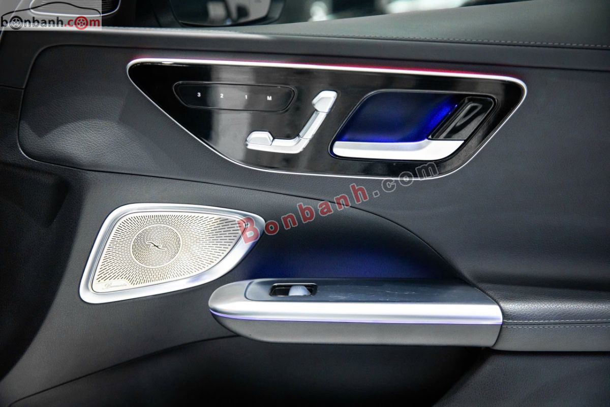 Bán ô tô Mercedes Benz C class C300 AMG - 2022 - xe cũ