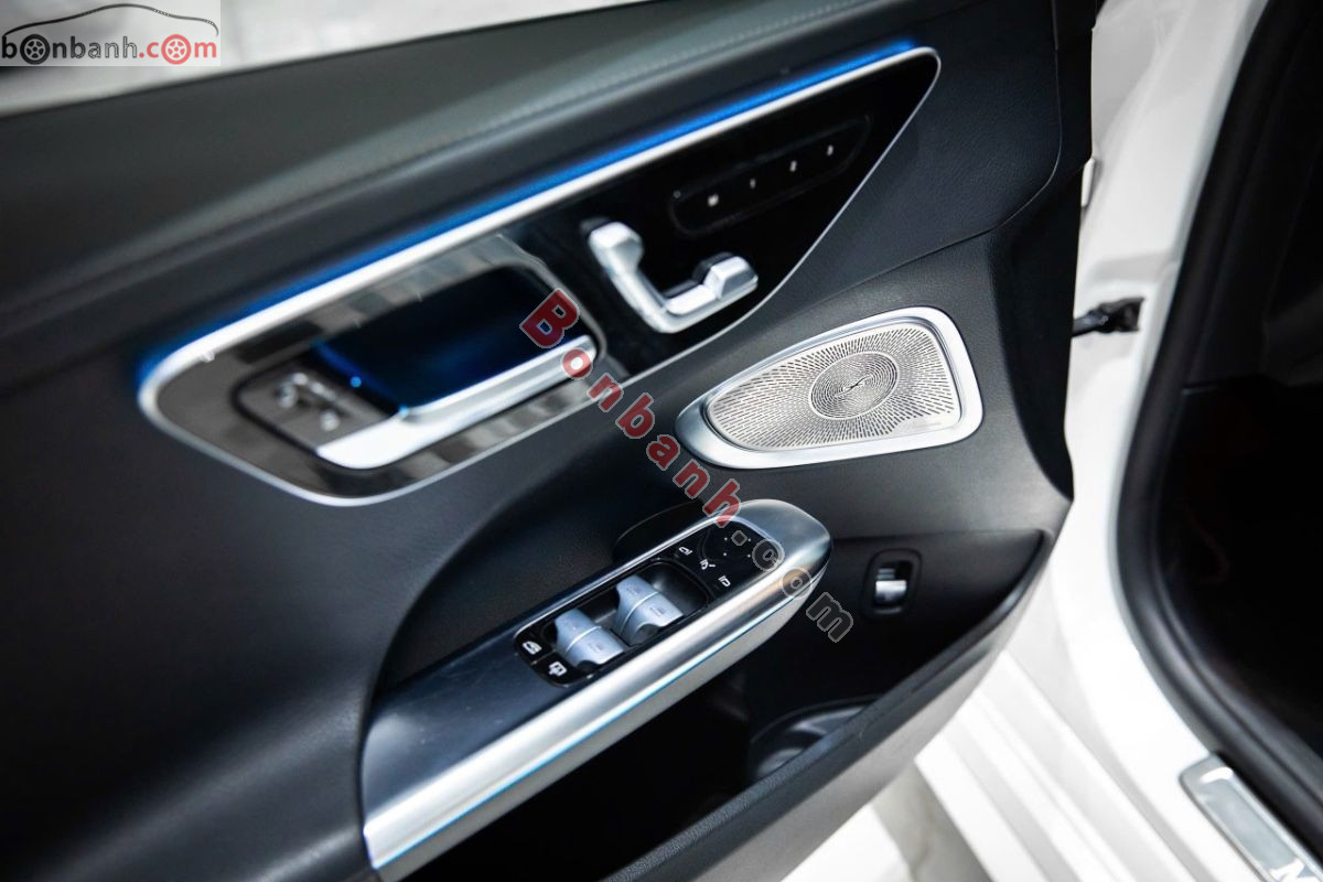 Bán ô tô Mercedes Benz C class C300 AMG - 2022 - xe cũ