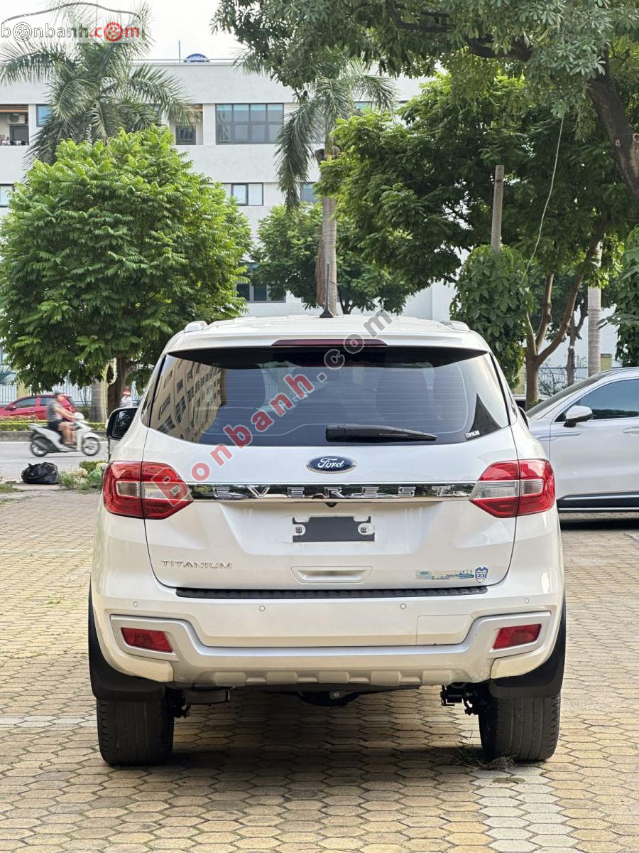 Bán ô tô Ford Everest Titanium 2.0L 4x2 AT - 2022 - xe cũ