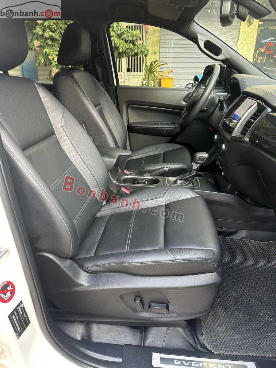 Bán ô tô Ford Everest Titanium 2.0L 4x2 AT - 2022 - xe cũ
