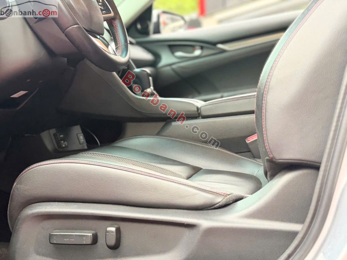 Bán ô tô Honda Civic RS 1.5 AT - 2020 - xe cũ