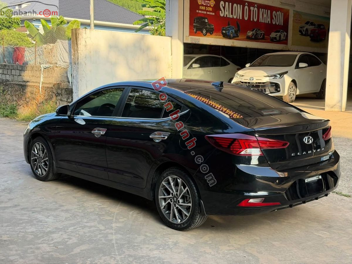 Bán ô tô Hyundai Elantra 2.0 AT - 2021 - xe cũ
