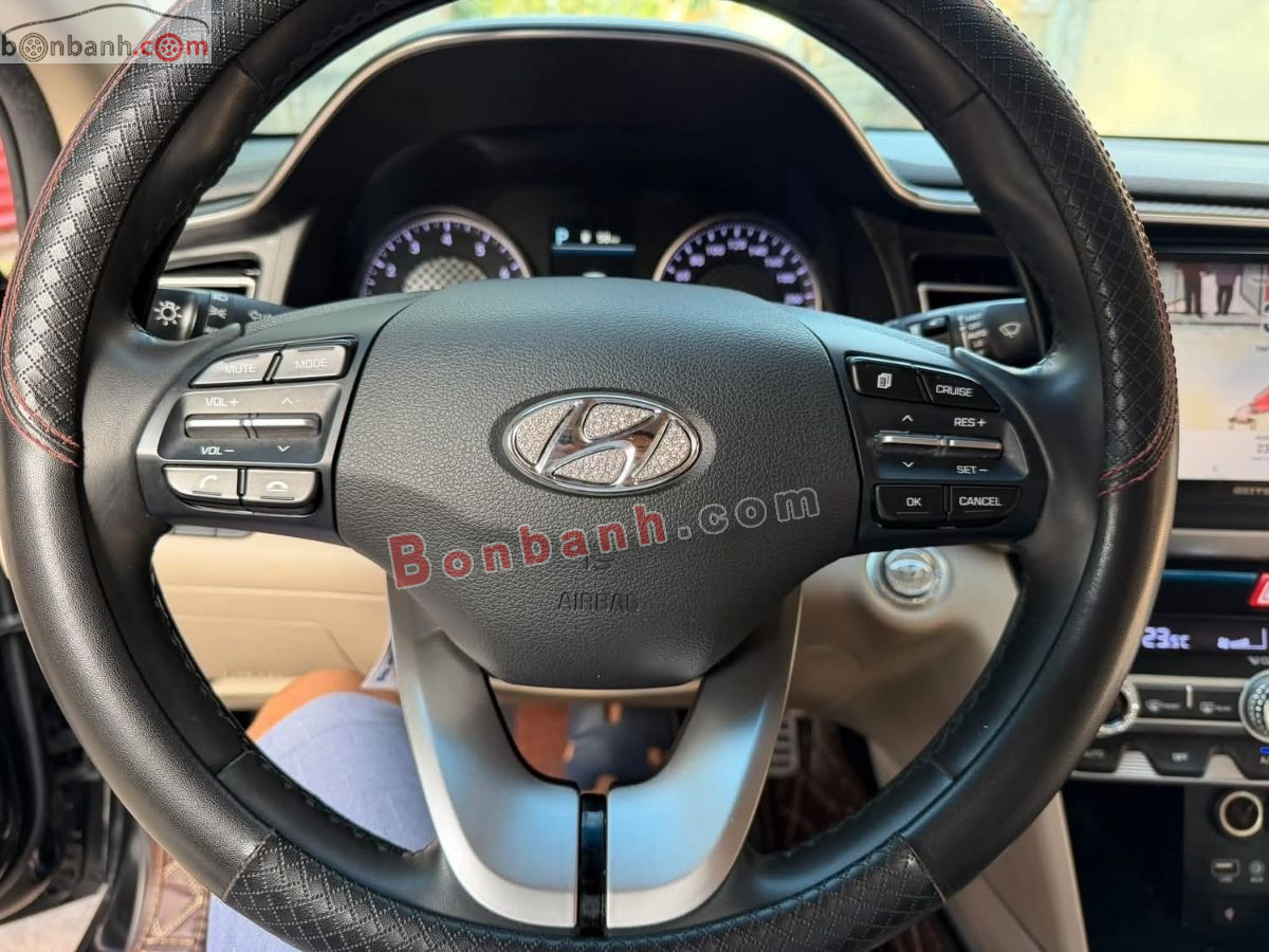 Bán ô tô Hyundai Elantra 2.0 AT - 2021 - xe cũ
