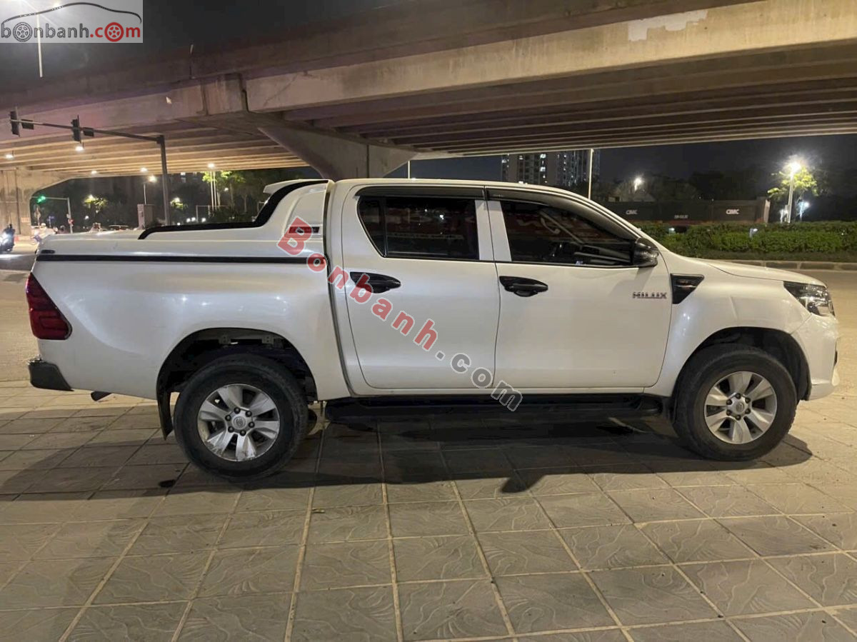 Bán ô tô Toyota Hilux 2.4E 4x2 AT - 2019 - xe cũ