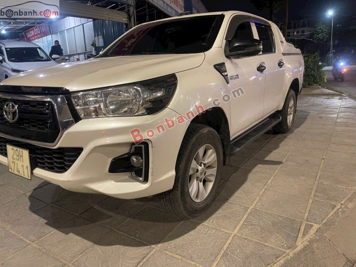 Bán ô tô Toyota Hilux 2.4E 4x2 AT - 2019 - xe cũ