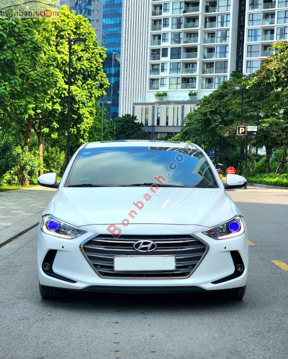 Bán ô tô Hyundai Elantra 2.0 AT - 2018 - xe cũ