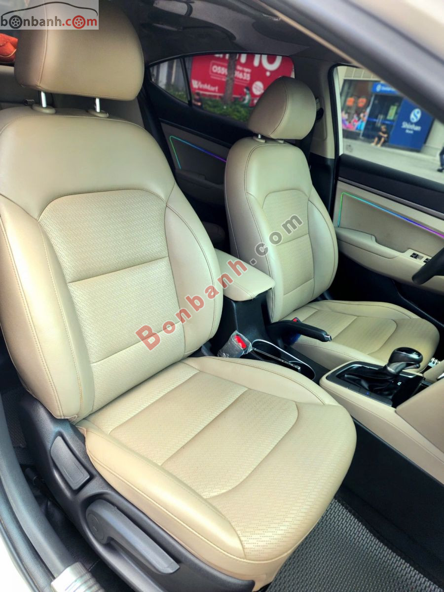 Bán ô tô Hyundai Elantra 2.0 AT - 2018 - xe cũ