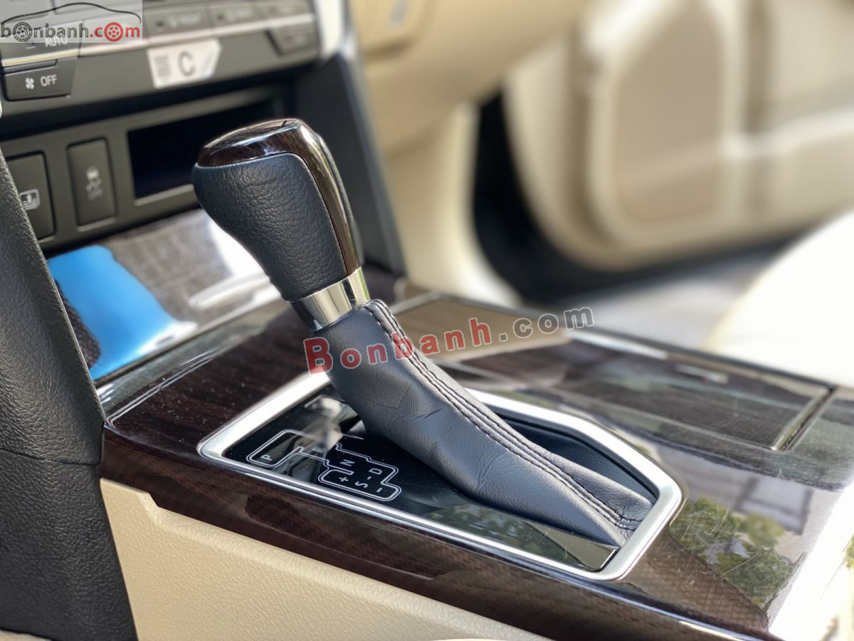 Bán ô tô Toyota Camry 2.0E - 2019 - xe cũ